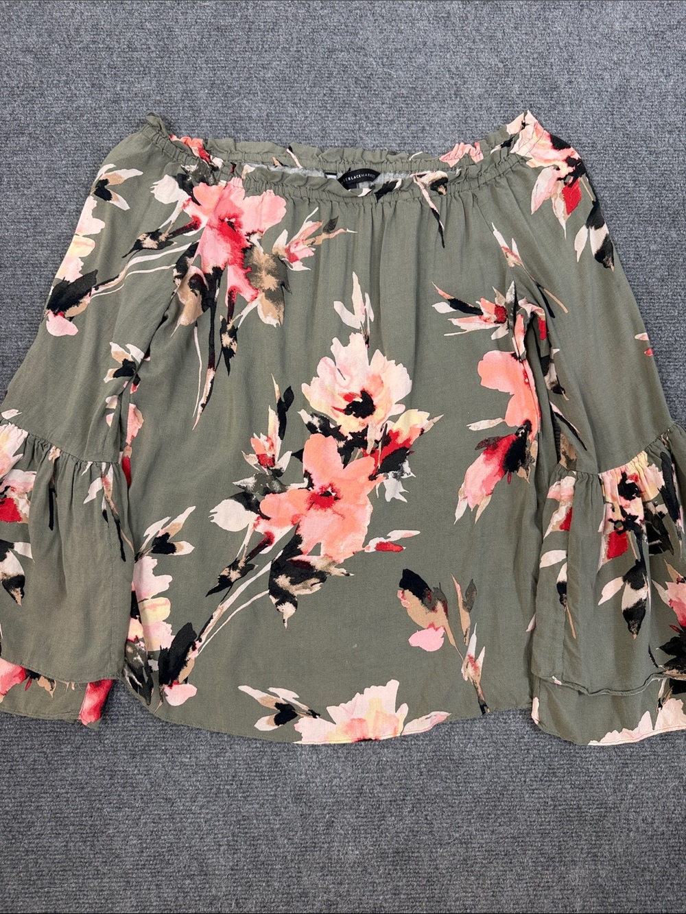 WHBM Olive Green Floral Off-Shoulder Blouse Tiered Flared Sleeves Sz S (T4) - Picture 9 of 10